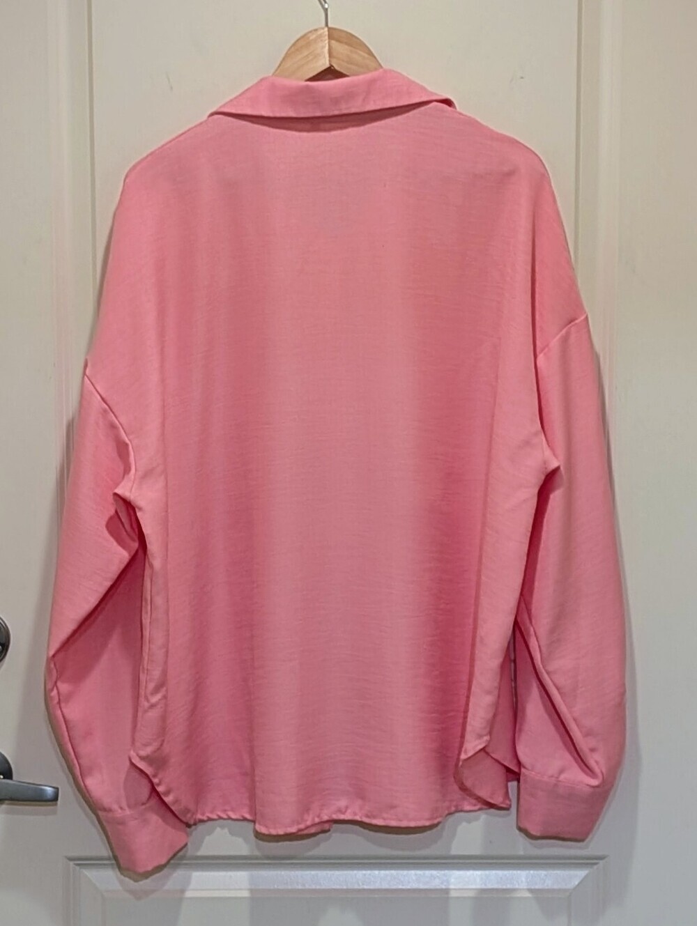 3/$30 EUC L Bright Pink Oversized Button Front Long Sleeve Dress Shirt - Picture 4 of 4